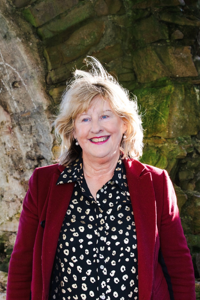 Portrait of author Anne Frehill
